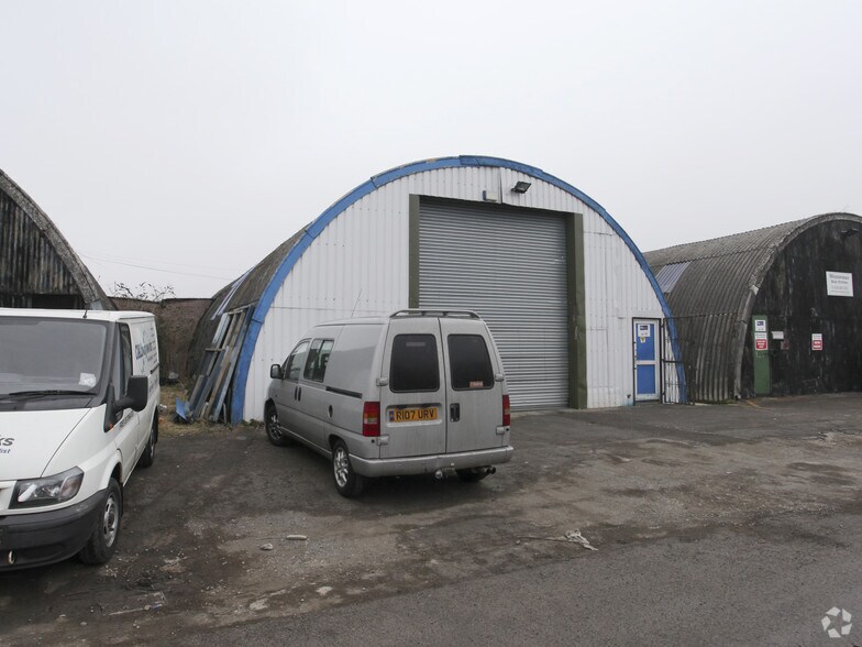 Boughton Industrial Estate, Boughton en venta - Foto del edificio - Imagen 2 de 2