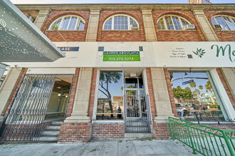 1069-1071 N Fairfax Ave, West Hollywood, CA en alquiler Foto del edificio- Imagen 1 de 8