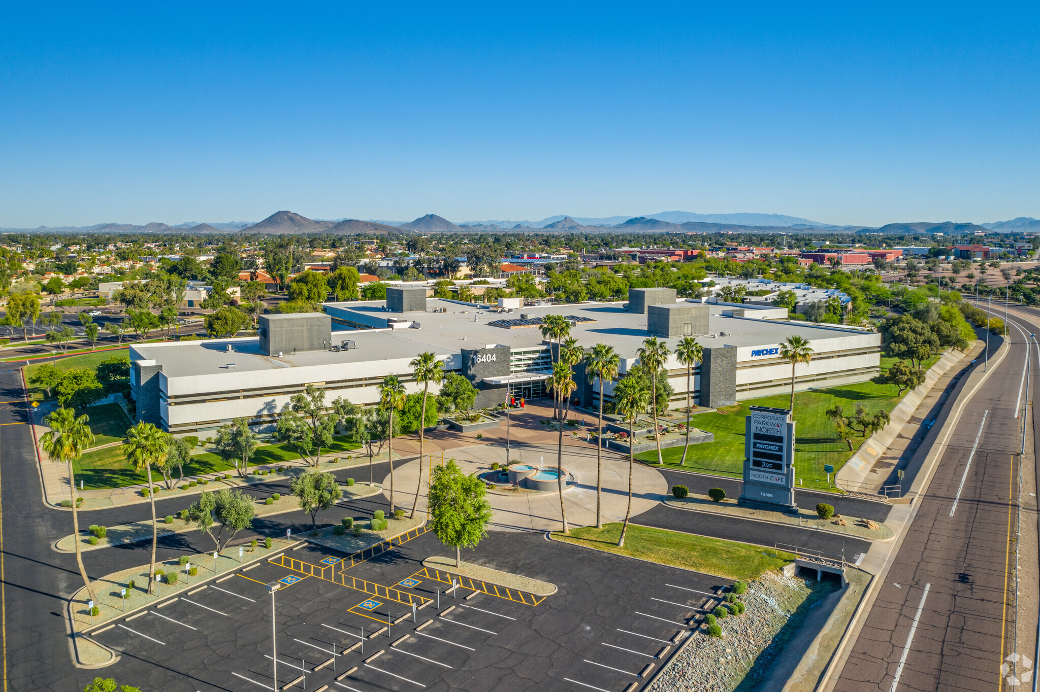 16404 N Black Canyon Hwy, Phoenix, AZ en alquiler Foto del edificio- Imagen 1 de 9