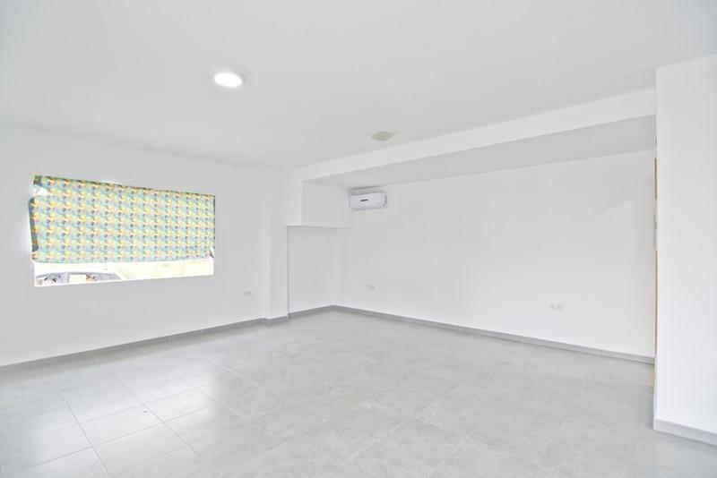 Local en Motril, Granada en venta - Foto del edificio - Imagen 3 de 11