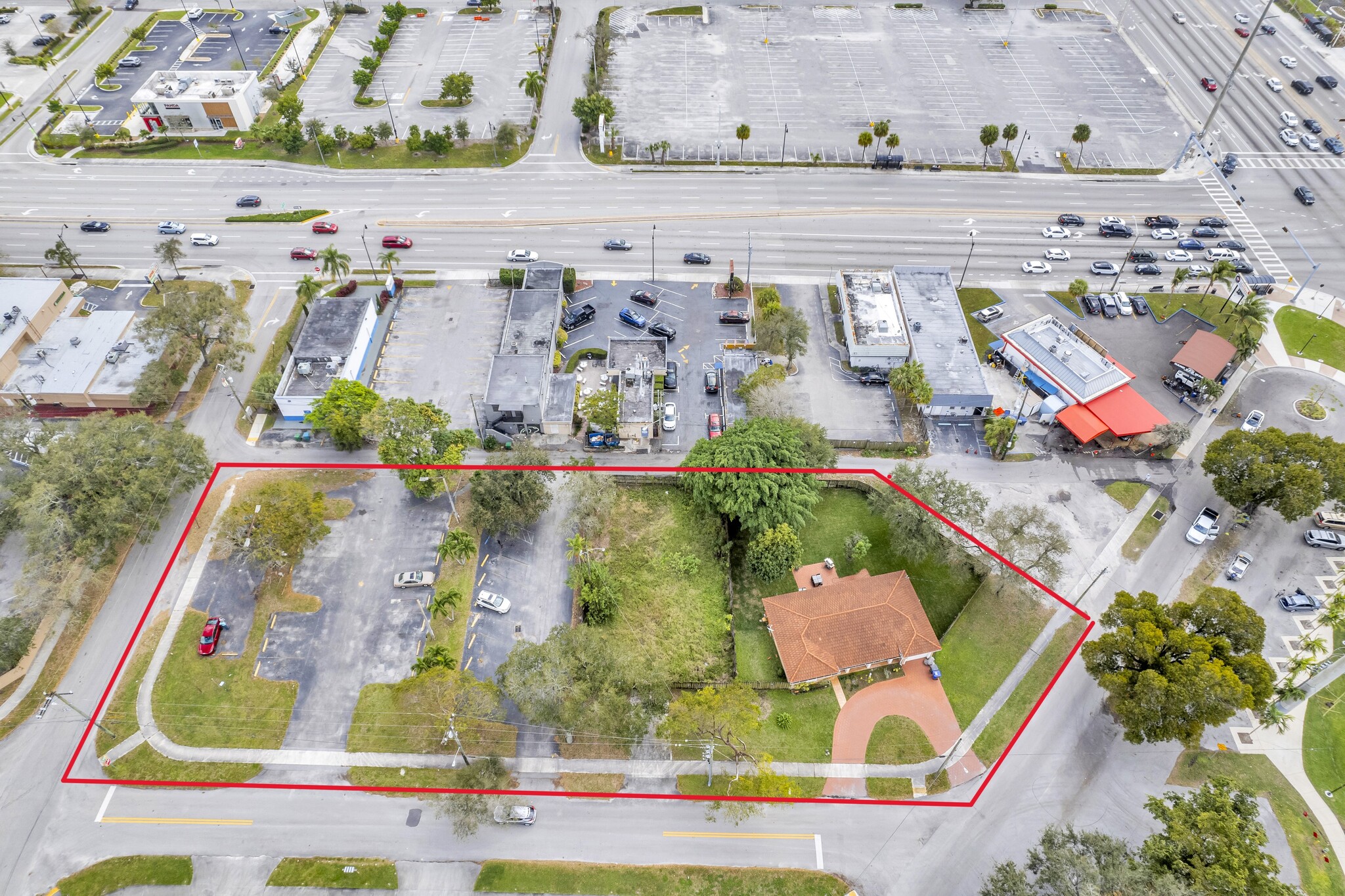 5912 Tyler Street, Hollywood, FL en venta Foto principal- Imagen 1 de 17