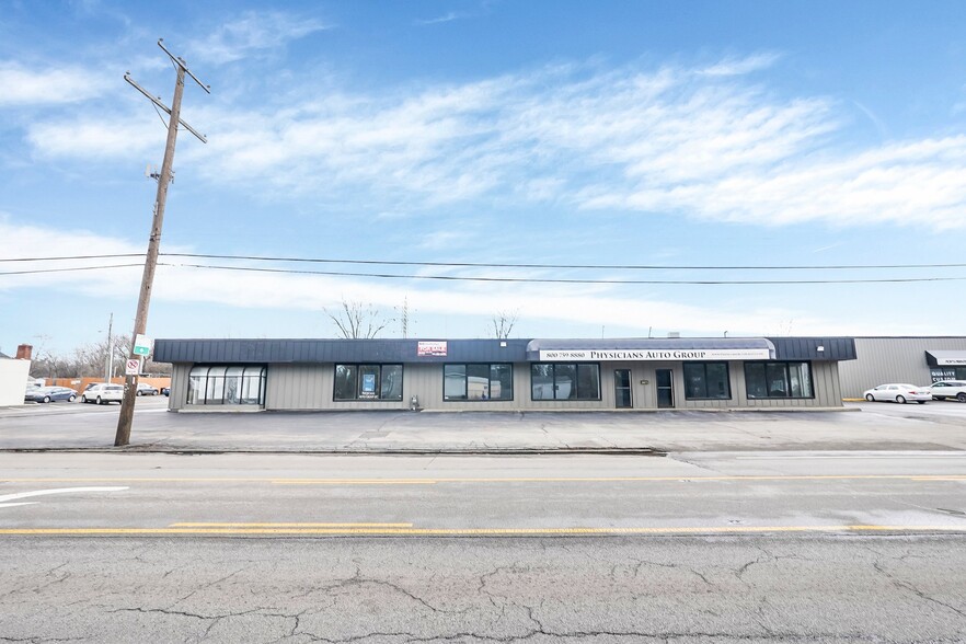 4382 Indianola Ave, Columbus, OH en venta - Foto del edificio - Imagen 2 de 13