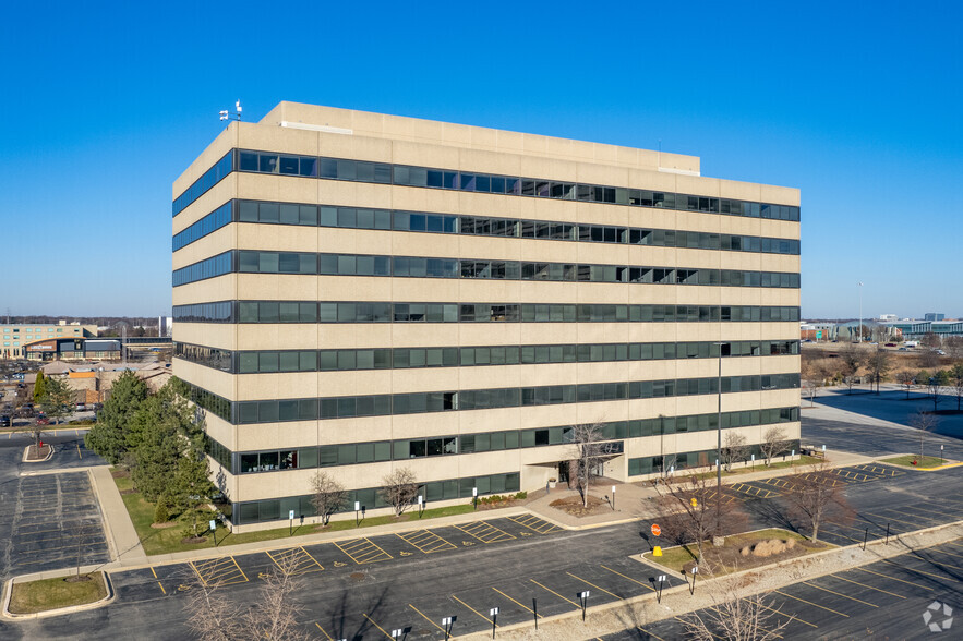 1101 Perimeter Dr, Schaumburg, IL en alquiler - Foto del edificio - Imagen 1 de 14