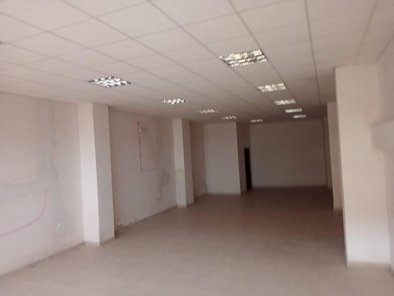 Local en Cáceres en venta - Foto del edificio - Imagen 3 de 6