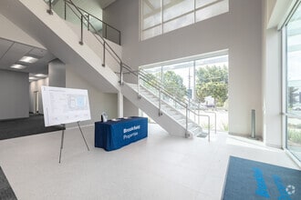 2001 E Dominguez St, Carson, CA en alquiler Foto del interior- Imagen 2 de 22