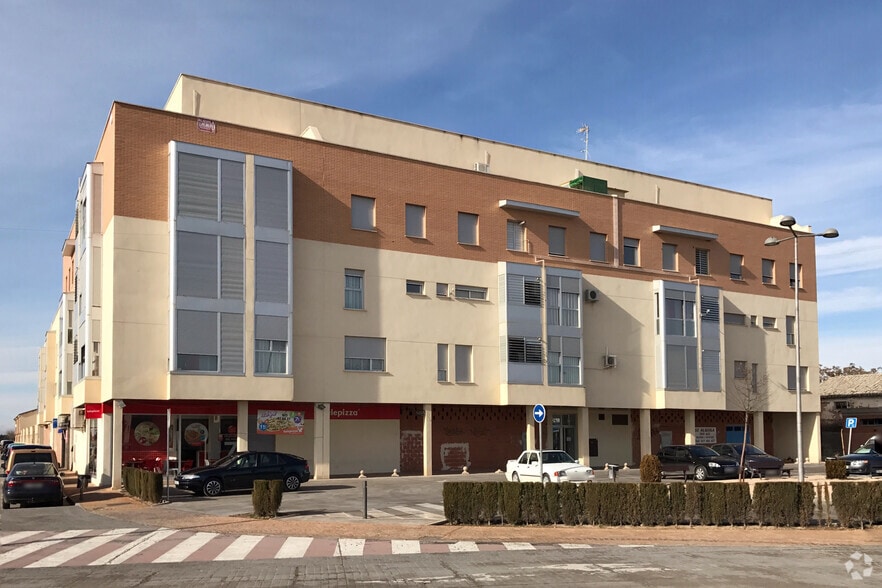 Avenida Jardines de la Estación, 2, Quintanar de la Orden, Toledo en venta - Foto principal - Imagen 1 de 3