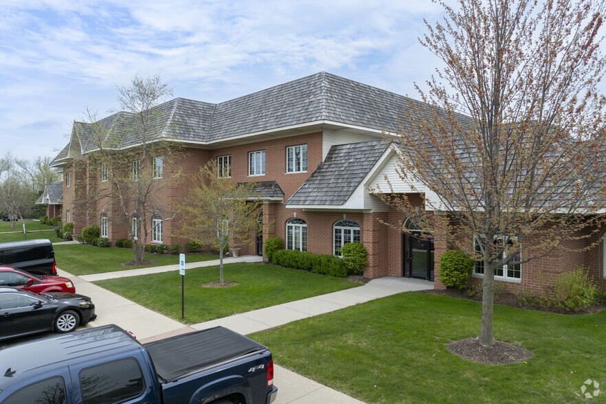 1870 W Winchester Rd, Libertyville, IL en alquiler - Foto del edificio - Imagen 1 de 5