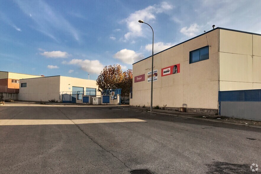 Calle Roma, 9, Torres de la Alameda, Madrid en venta - Foto del edificio - Imagen 3 de 3