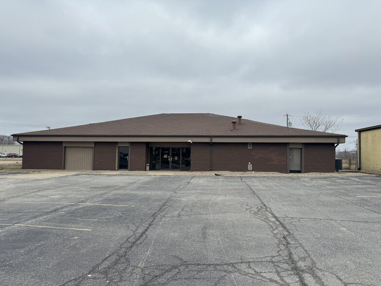 1690 Huston Dr, Decatur, IL en venta - Foto del edificio - Imagen 1 de 6