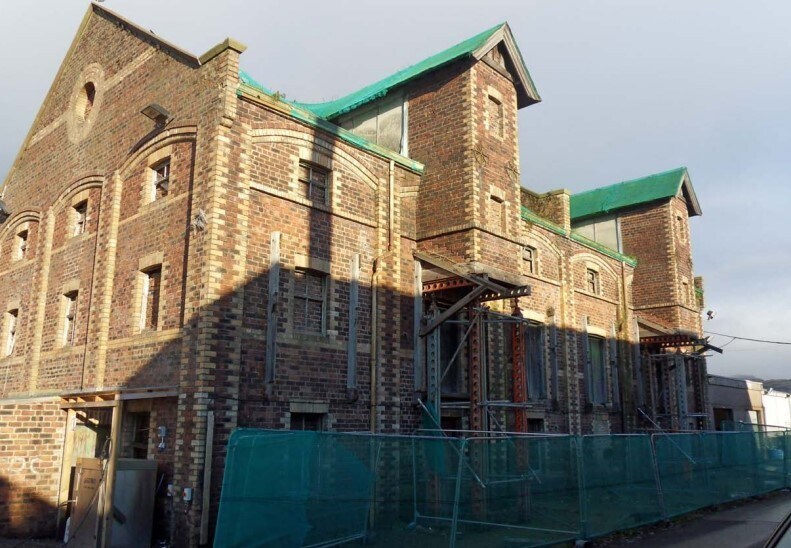 6 Kerse Rd, Stirling en venta - Foto del edificio - Imagen 2 de 2