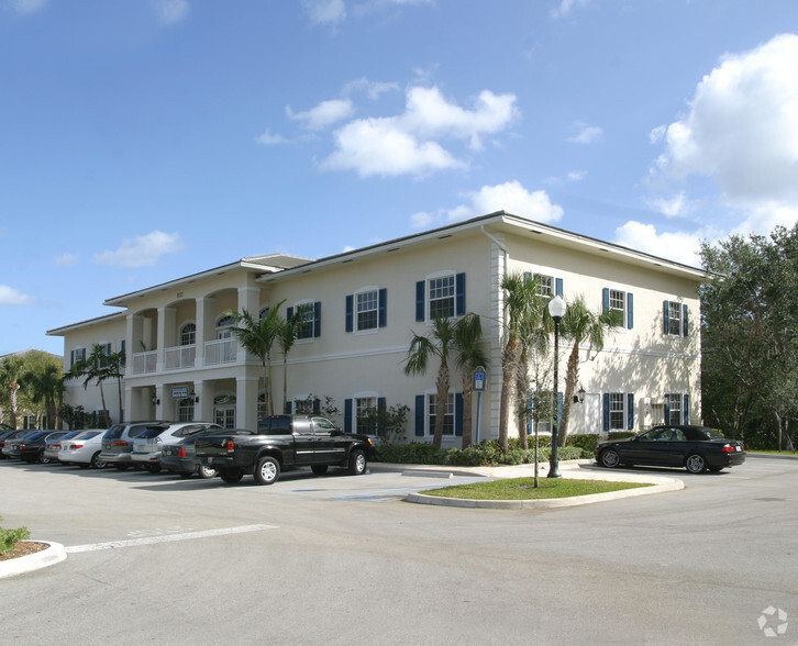 800 Village Crossing, Palm Beach Gardens, FL en alquiler - Foto del edificio - Imagen 2 de 23