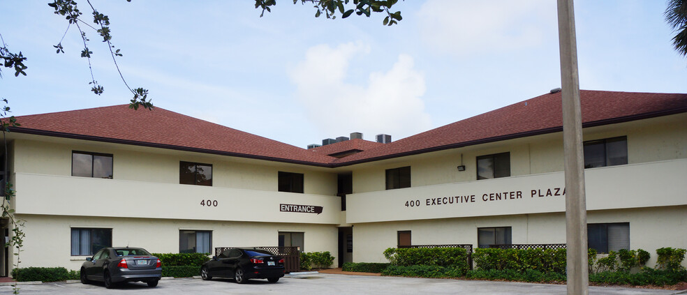 400 Executive Center Dr, West Palm Beach, FL en alquiler - Foto del edificio - Imagen 3 de 6