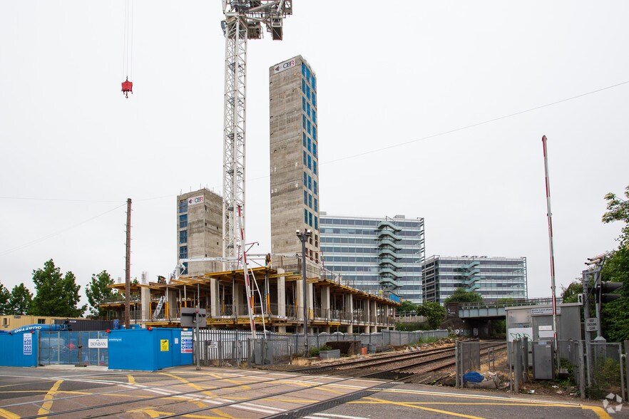 100 Bollo Ln, London en alquiler - Foto del edificio - Imagen 2 de 4
