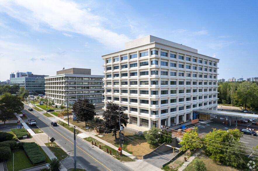 240 Duncan Mill Rd, Toronto, ON en alquiler - Foto del edificio - Imagen 3 de 5