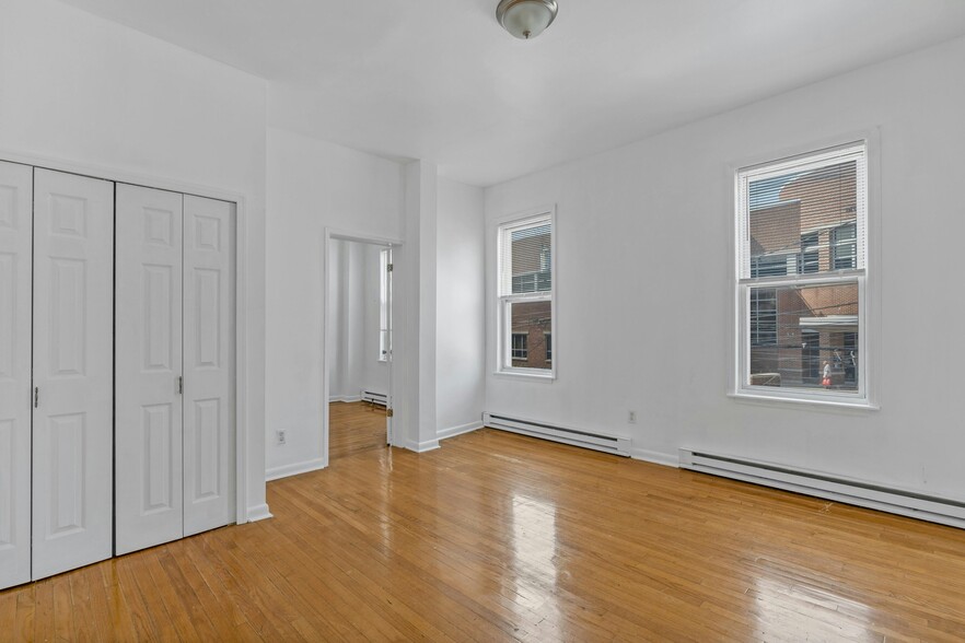 372 Summit Ave, Jersey City, NJ en venta - Foto del interior - Imagen 3 de 33