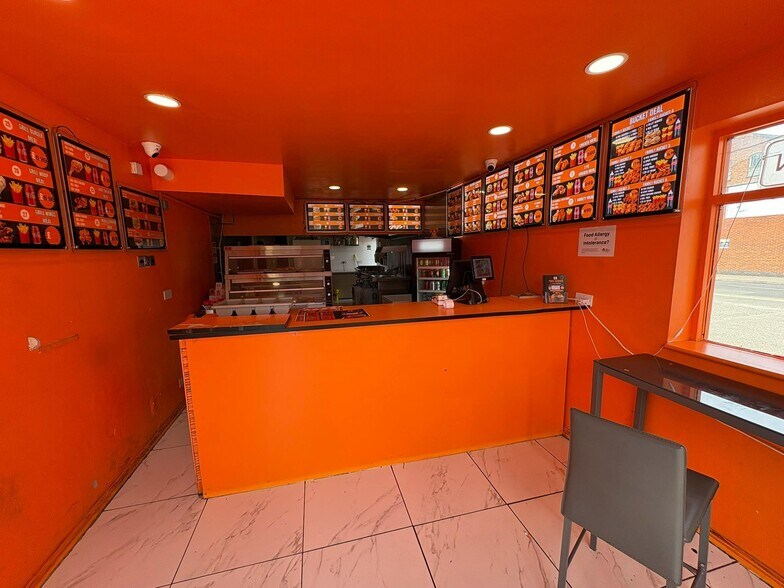 140 Queens Rd, Beeston en venta - Foto del edificio - Imagen 3 de 12