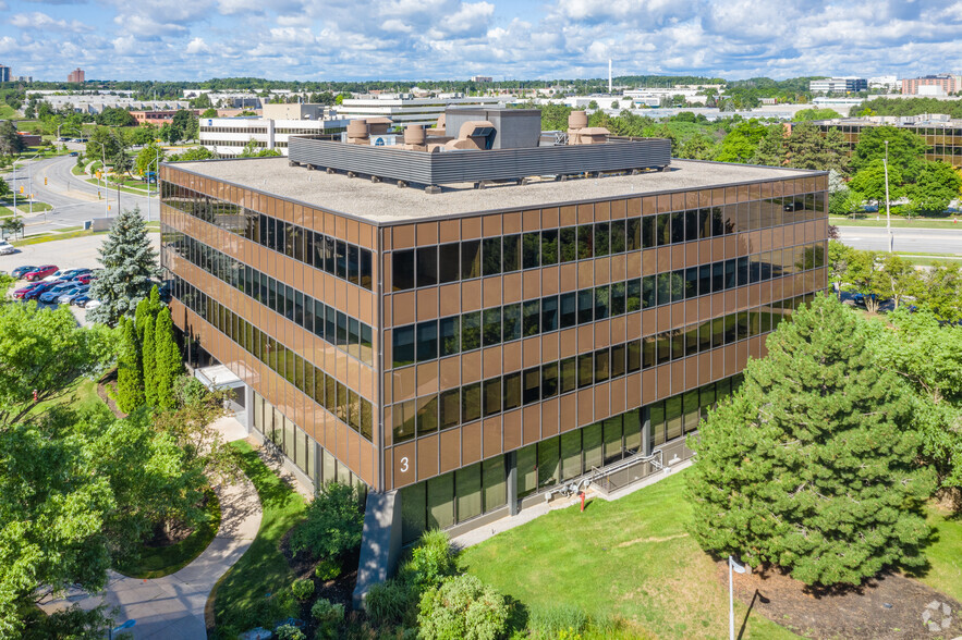 2000 Argentia Rd, Mississauga, ON en alquiler - Foto del edificio - Imagen 2 de 3