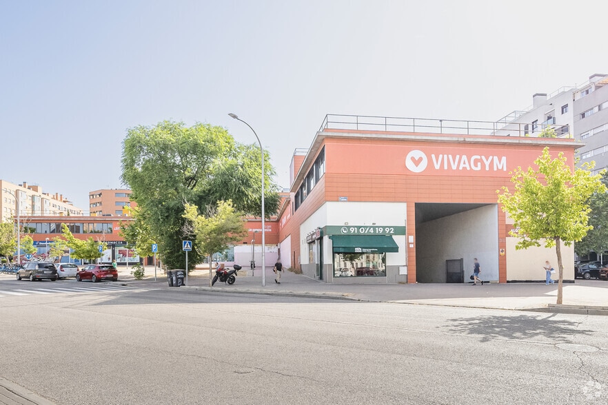 Calle Valderrebollo, 1-3, Madrid, Madrid en venta - Foto del edificio - Imagen 2 de 4