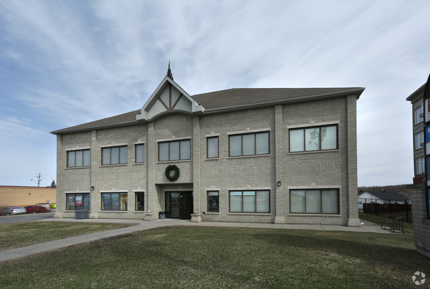 2911 Laurier St, Clarence-Rockland, ON en alquiler - Foto principal - Imagen 1 de 4