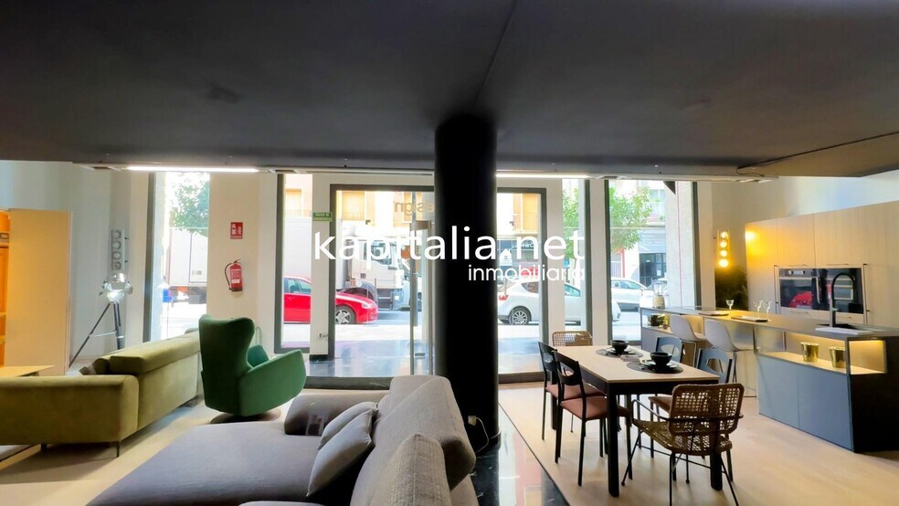 Local en Ontinyent, Valencia en alquiler - Foto del edificio - Imagen 3 de 18