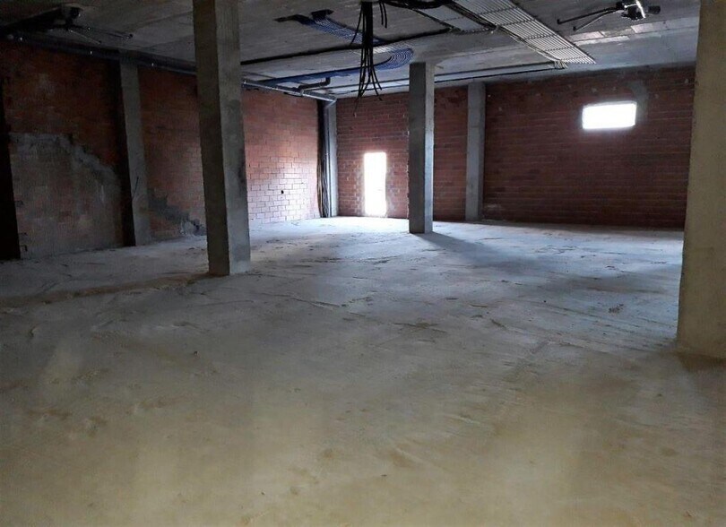Local en Lalín en venta - Foto del interior - Imagen 2 de 7