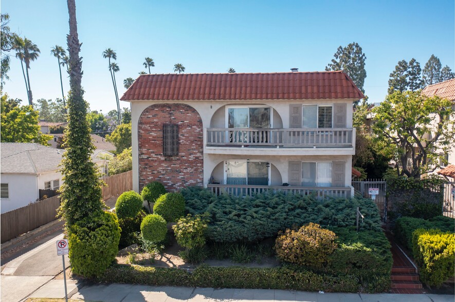 12039 Goshen Ave, Los Angeles, CA en venta - Foto del edificio - Imagen 1 de 11