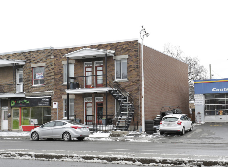 4724-4730 Rue Hochelaga, Montréal, QC en venta - Foto principal - Imagen 1 de 2