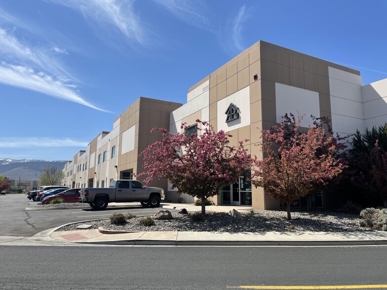 8995 Terabyte Dr, Reno, NV en alquiler - Foto del edificio - Imagen 1 de 16