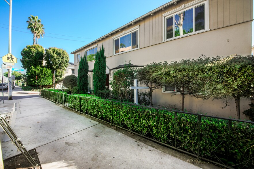 8730-8736 Holloway Dr, West Hollywood, CA en venta - Foto del edificio - Imagen 2 de 14