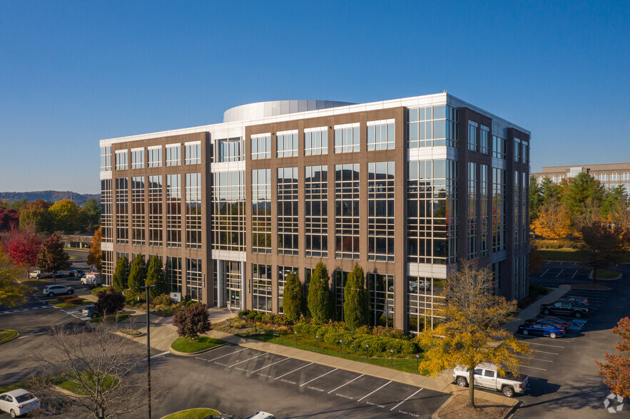 800 Crescent Centre Dr, Franklin, TN en alquiler - Foto del edificio - Imagen 1 de 19