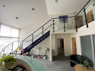 Más detalles de Cooper Rd, Thornbury - Oficina en venta