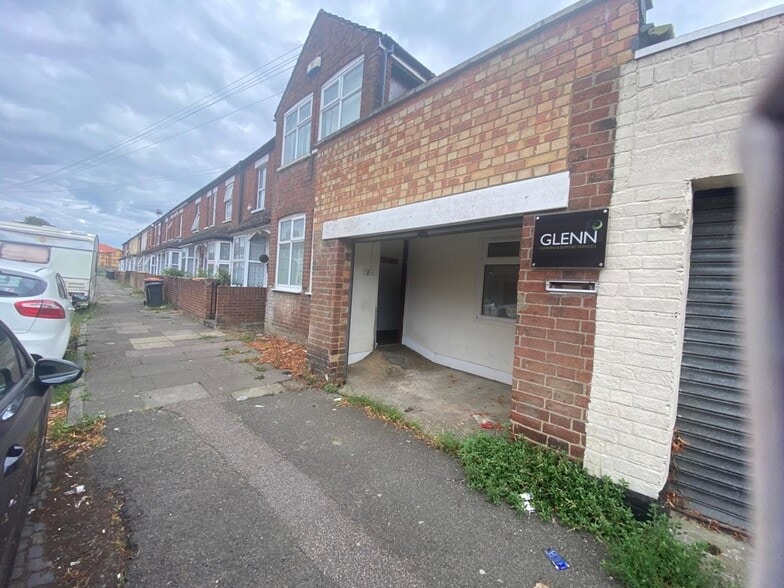 1A Firbank Rd, Bedford en alquiler - Foto del edificio - Imagen 2 de 2