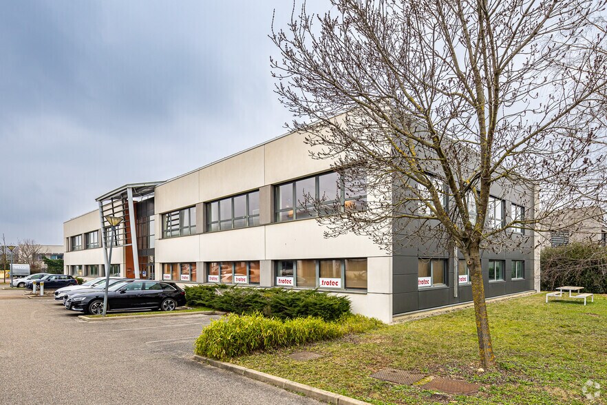 Oficina en Saint-Priest en alquiler - Foto del edificio - Imagen 2 de 6