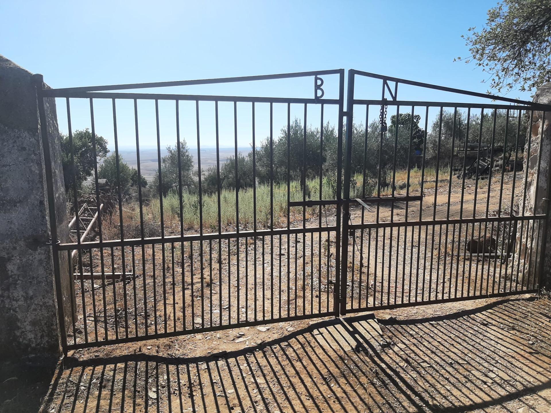 Terreno en Sierra de Fuentes, Cáceres en venta Foto principal- Imagen 1 de 18