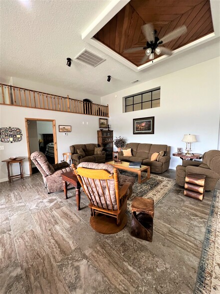 309 S 6th St, Loving, NM en venta - Foto del interior - Imagen 3 de 6