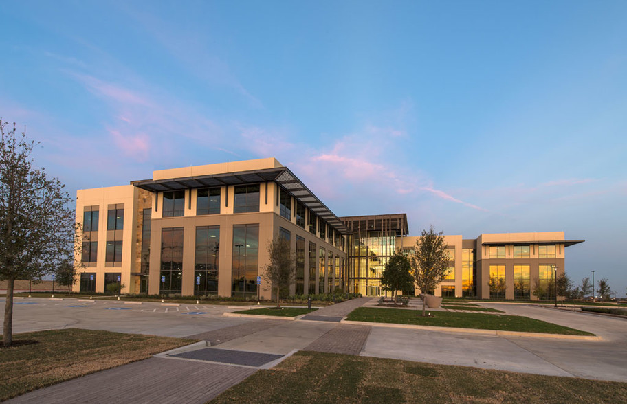 9800 Hillwood Pky, Fort Worth, TX en alquiler - Foto del edificio - Imagen 2 de 10