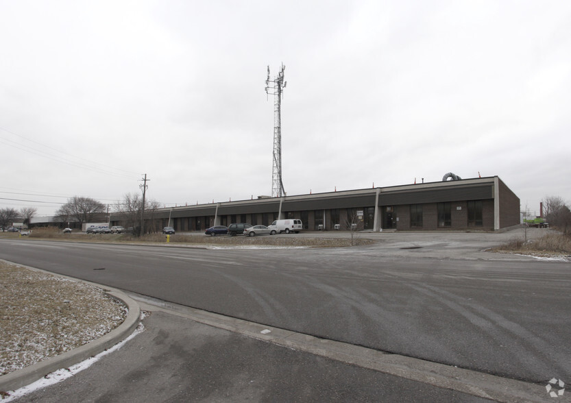 635 Oster Ln, Concord, ON en alquiler - Foto del edificio - Imagen 2 de 4