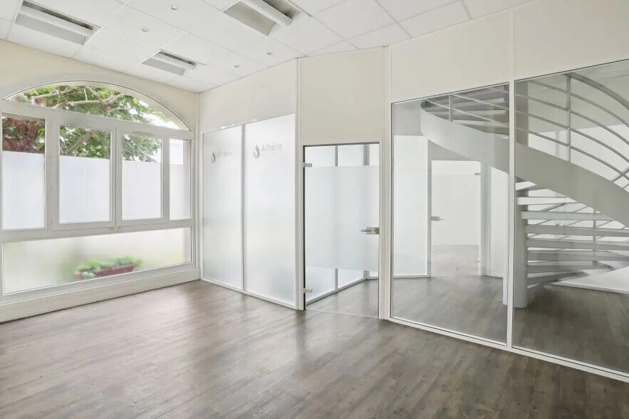 11 Bis Rue Eugène Varlin, Paris en alquiler - Foto del edificio - Imagen 3 de 14