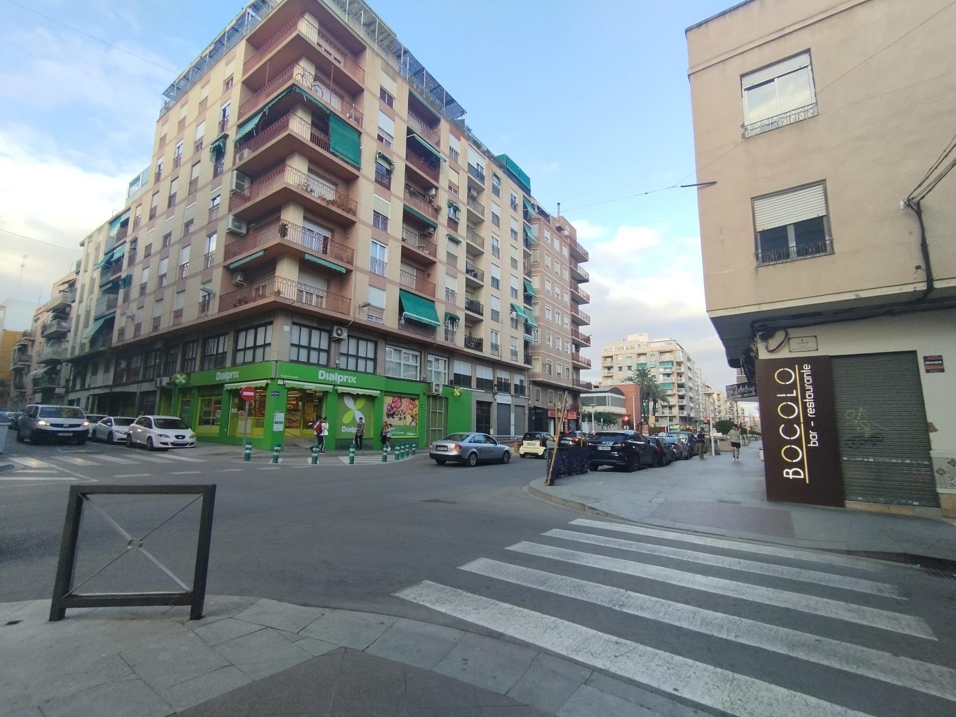 Carrer Capitán Baltasar Tristany, 75, Elche, Alicante en alquiler Foto del edificio- Imagen 1 de 16