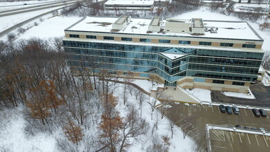 10050 Crosstown Cir, Eden Prairie, MN - vista aérea  vista de mapa - Image1