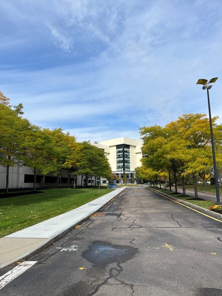 1 Enterprise Dr, Quincy, MA en alquiler - Foto del edificio - Imagen 2 de 18