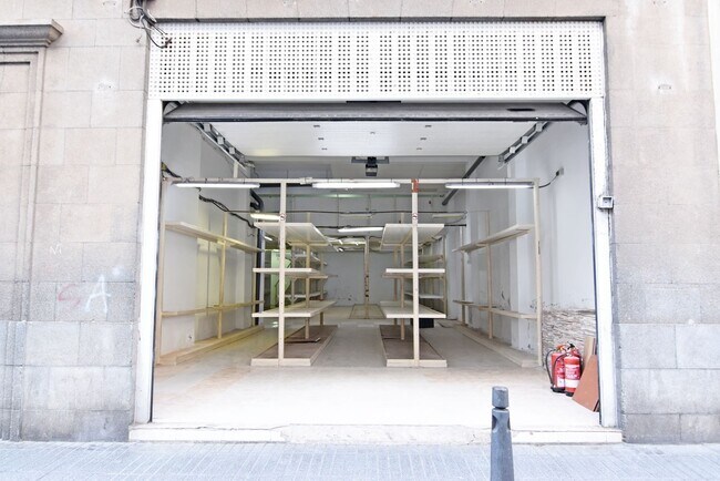 Más detalles de Calle la Naval, 127, Las Palmas de Gran Canaria - Local en venta