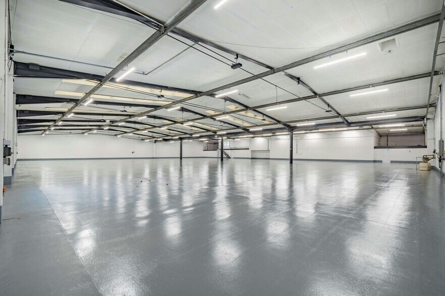 1-7 Napier Pl, Cumbernauld en alquiler - Foto del edificio - Imagen 3 de 10