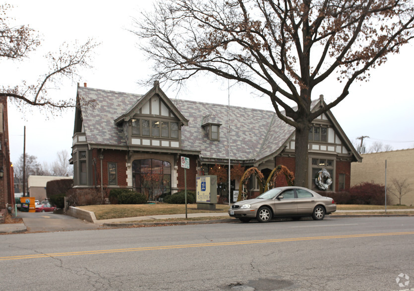 22 W 63rd St, Kansas City, MO en alquiler - Foto del edificio - Imagen 2 de 3