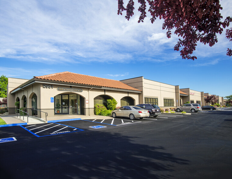 2901 Sunrise Blvd, Rancho Cordova, CA en alquiler - Foto del edificio - Imagen 2 de 20