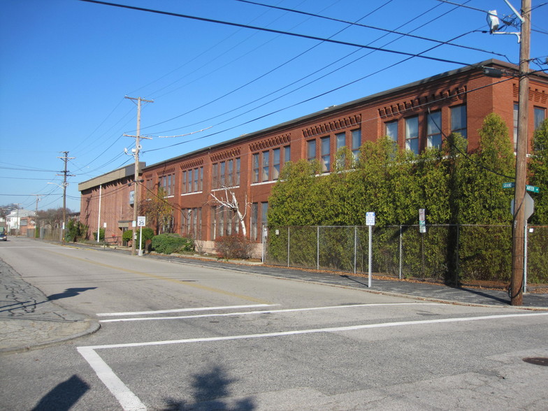 95 Grand Ave, Pawtucket, RI en alquiler - Foto del edificio - Imagen 3 de 27