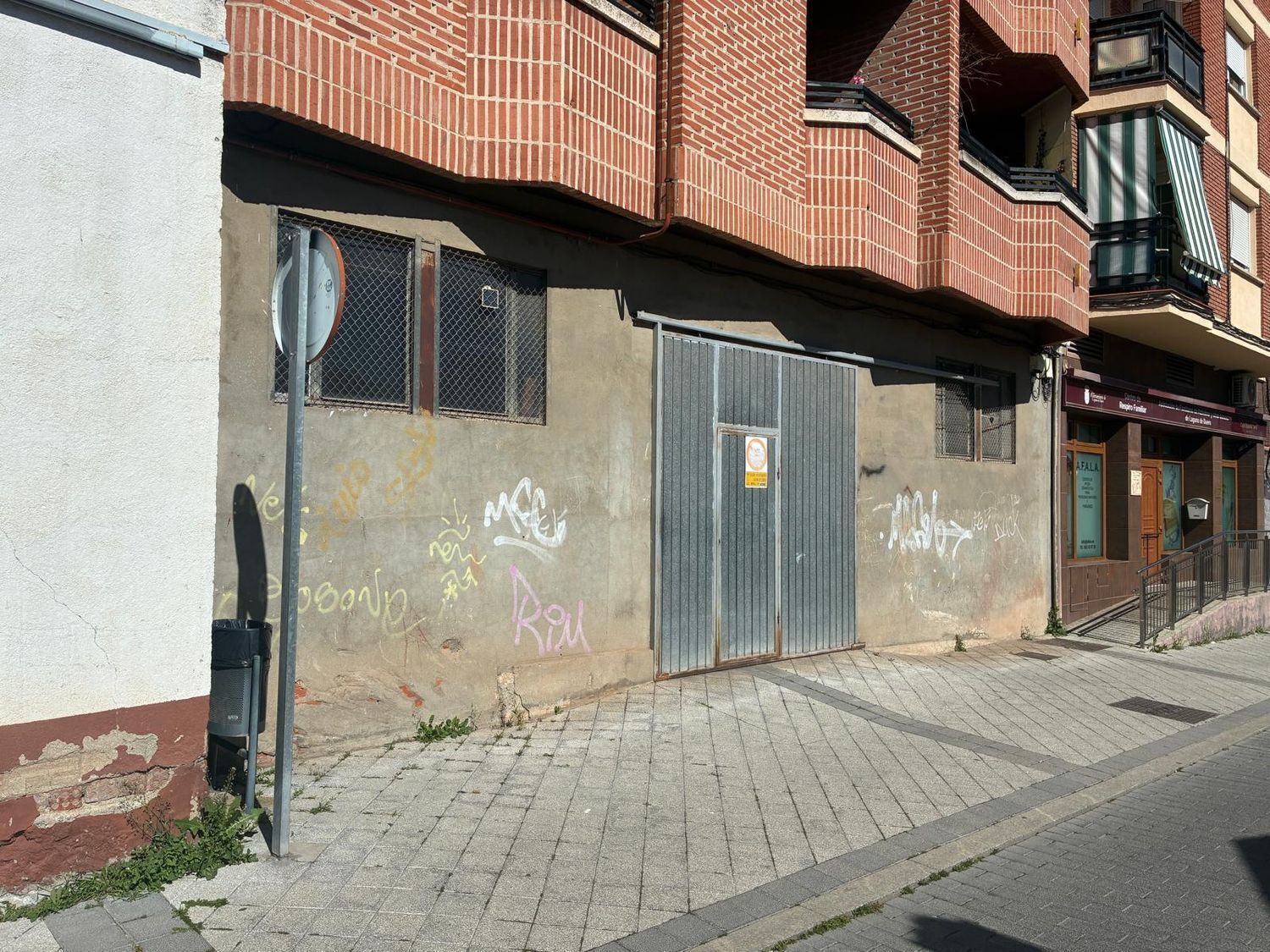 Local en Laguna de Duero en venta Foto del edificio- Imagen 1 de 21