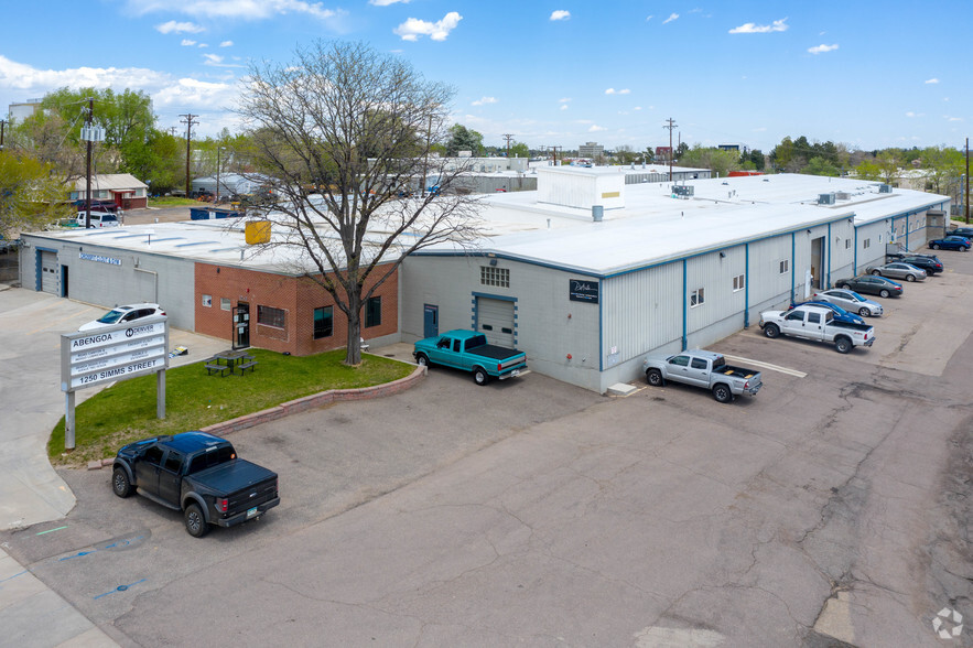 1250 Simms St, Lakewood, CO en alquiler - Foto del edificio - Imagen 1 de 3