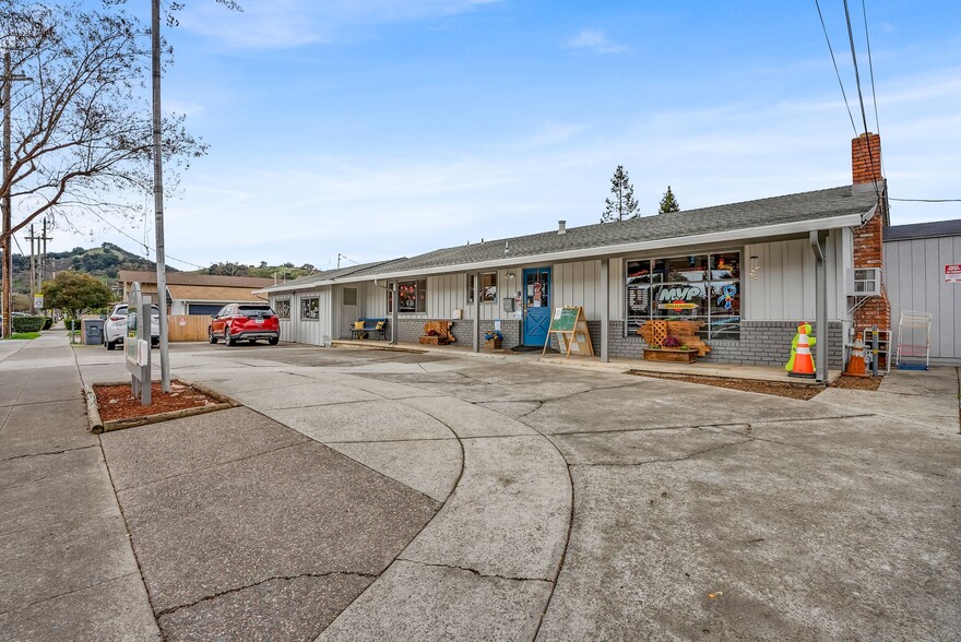 25 Wright Ave, Morgan Hill, CA en venta - Foto del edificio - Imagen 1 de 96