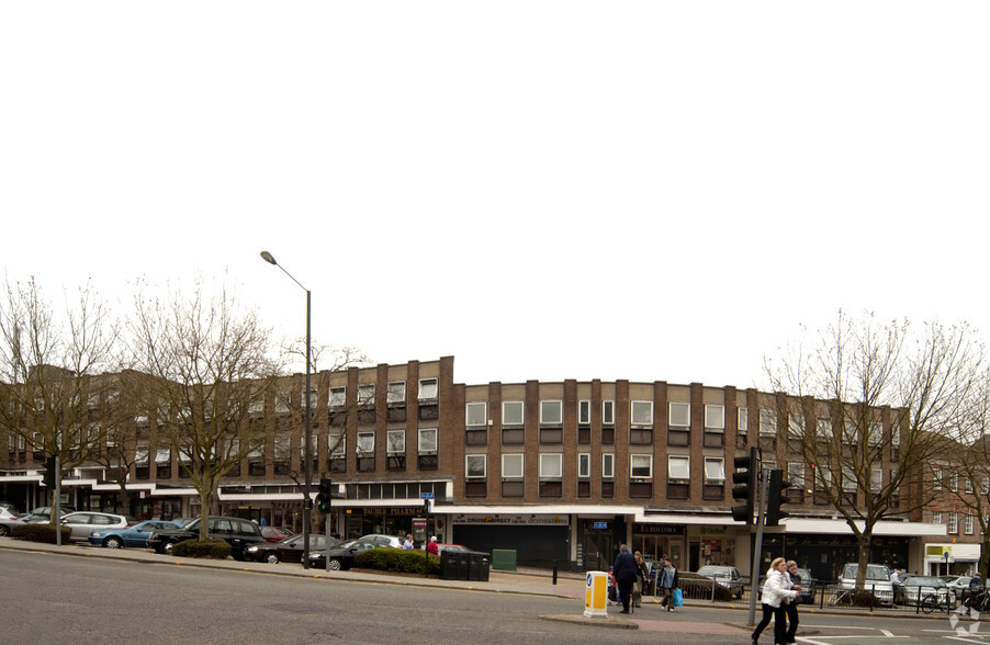 The Broadway, Stanmore en alquiler - Foto del edificio - Imagen 3 de 4